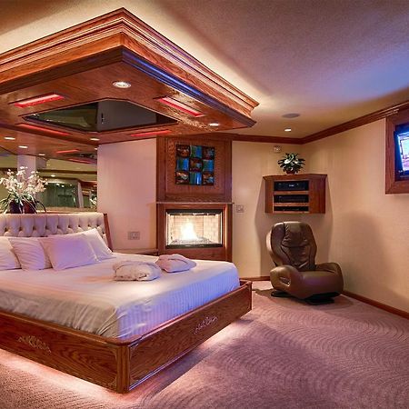 Sybaris Pool Suites Northbrook - Adults Only Glenview Esterno foto